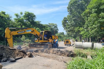 Cañicultores donaron alcantarillas para atender paso colapsado en vía Guanare-Morita 